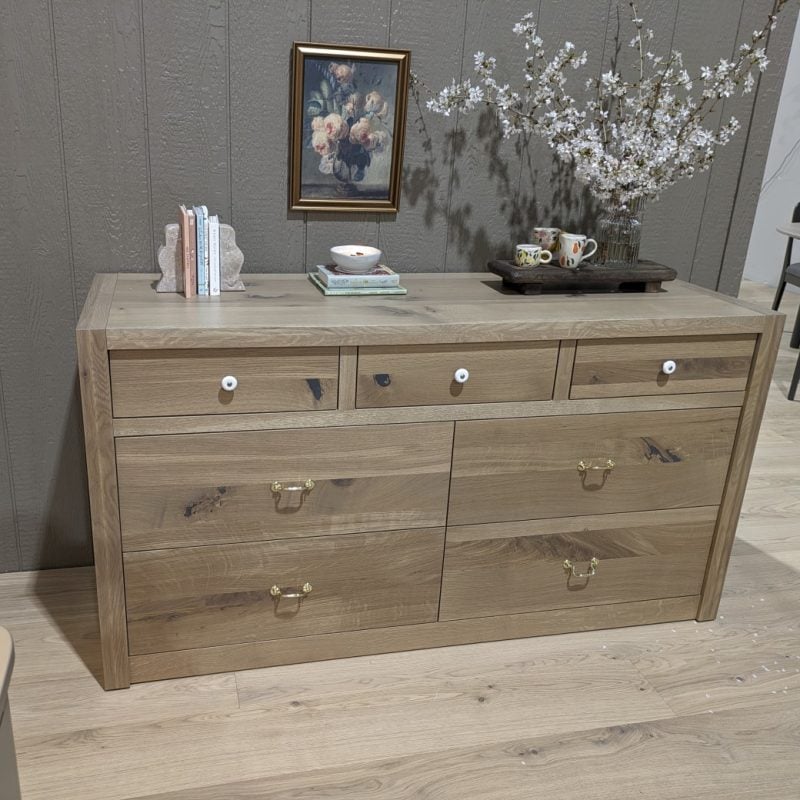 Robin Low Dresser