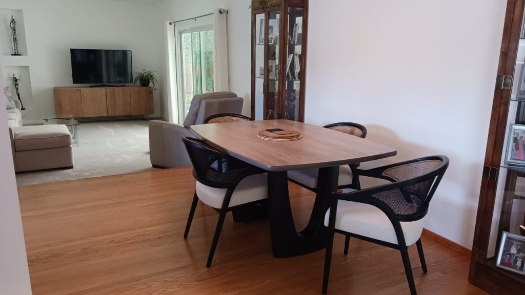 42x60 Hard Maple, Solid Top Stain; Top:
Driftwood (FC 114-34) 30 sheen; Legs: Muted
Black (PCL-182) 10 sheen