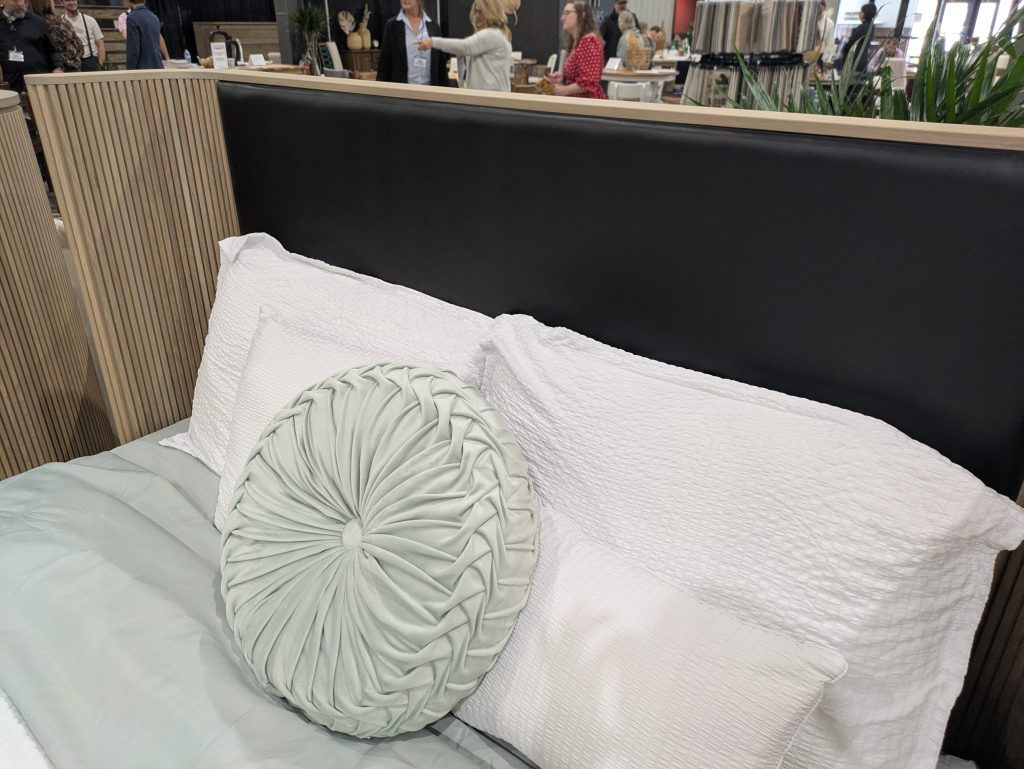 Halley bed5